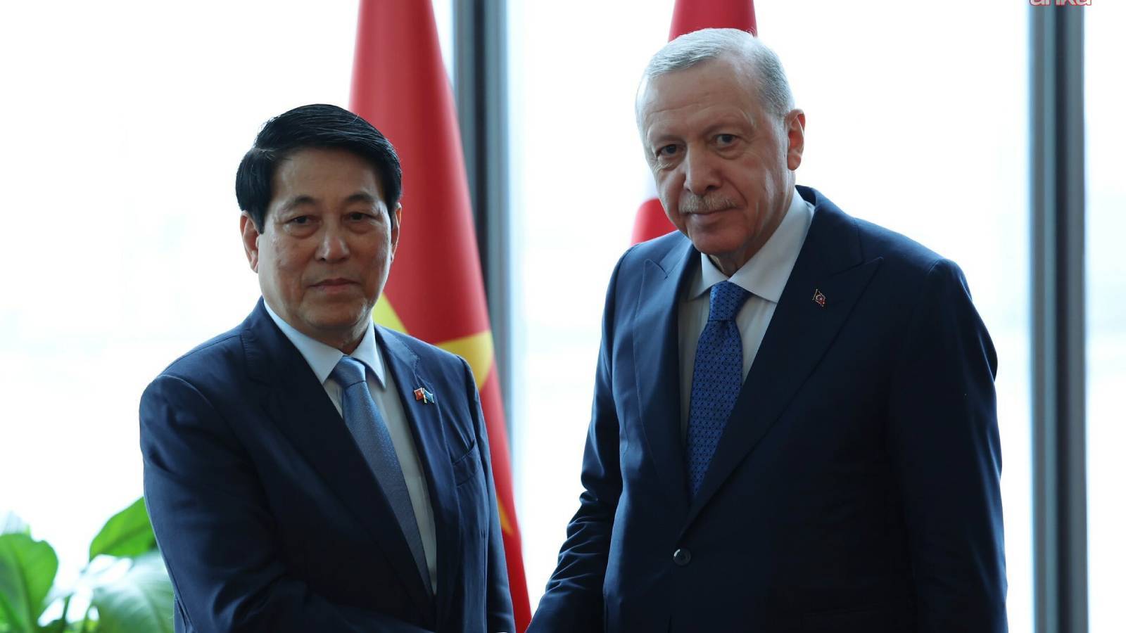 cumhurbaskani erdogan new yorkta vietnam devlet baskani cuong ile gorustu PE2Zg96m