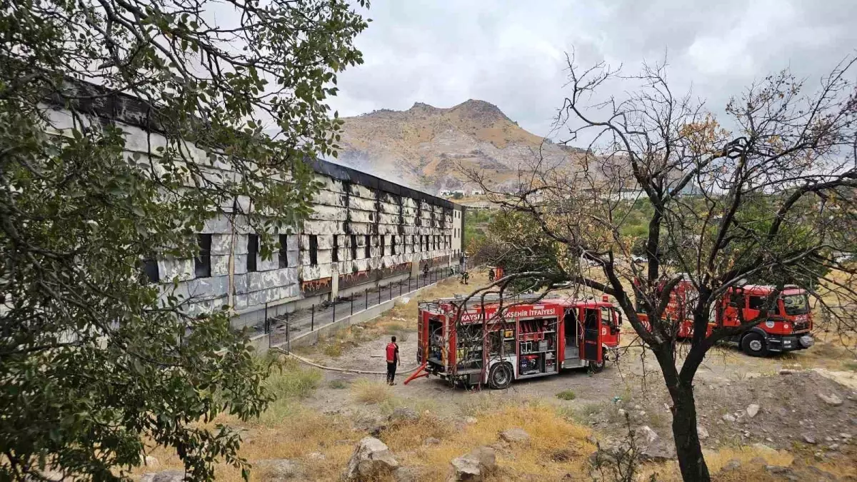 kayseride mobilya fabrikasinda yangin ubZndnF8