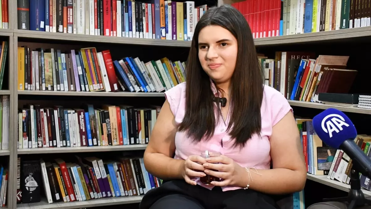 uskupte turkce ogrenme ilgisi artiyor EbIEOcFF.jpg