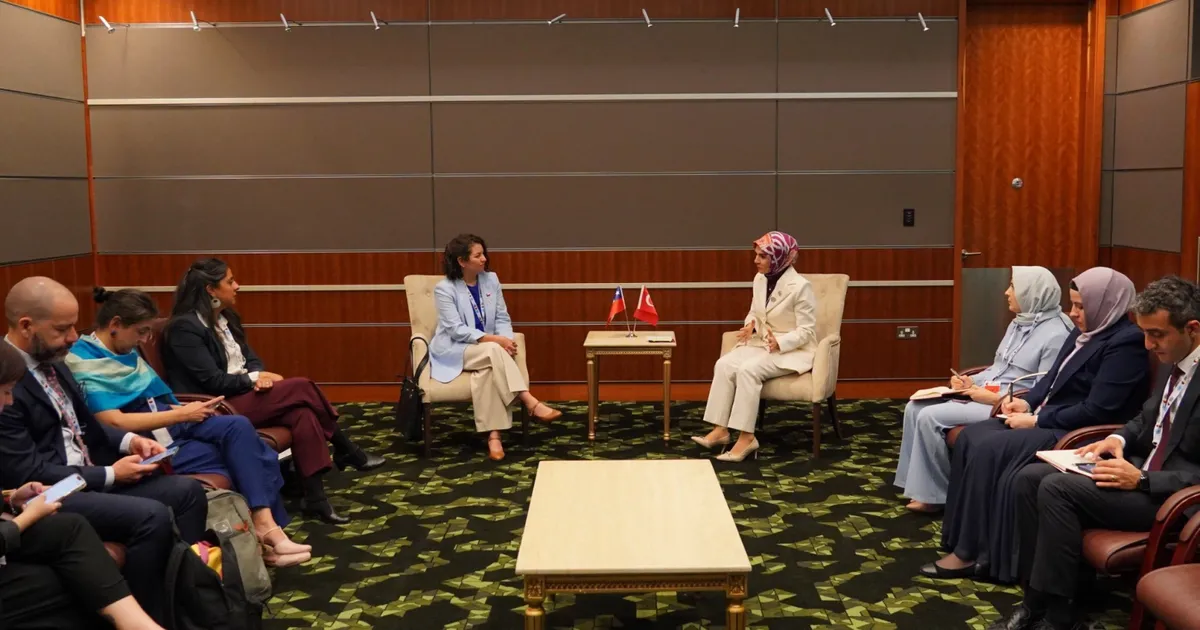 bakan goktas 2 dunya sosyal kalkinma zirvesi icin katarda 6lVH75Xv.webp