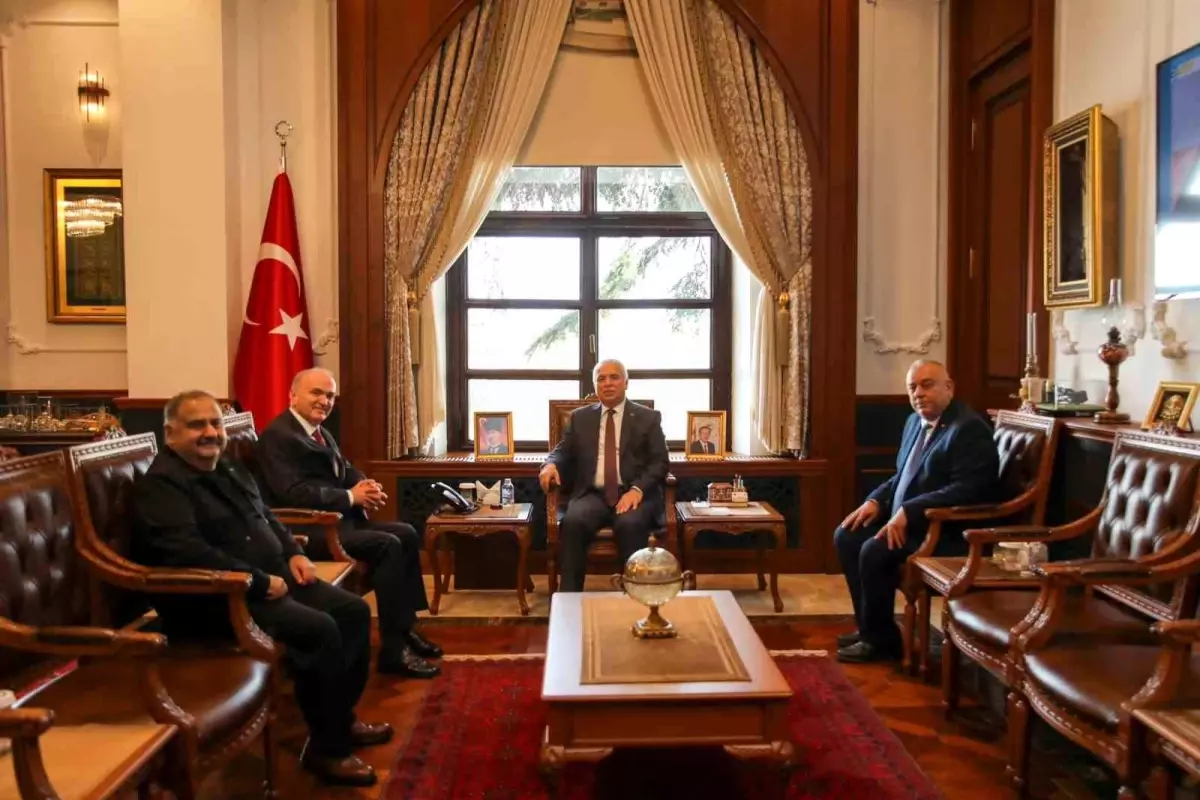 duzce heyeti trabzonda onemli ziyaretlerde bulundu PBcZdmNQ.jpg