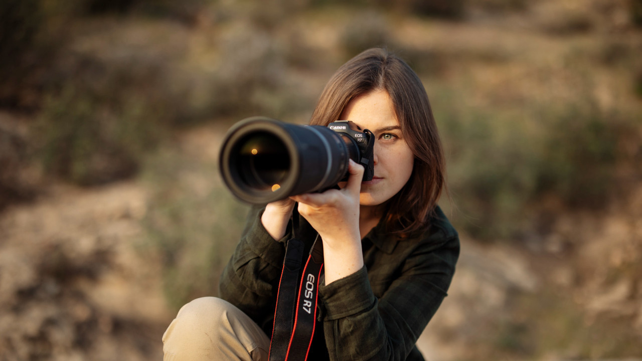 Vahşi yaşam fotoğrafçılığında hız ve detay: Canon EOS R7 teknik özellikleri