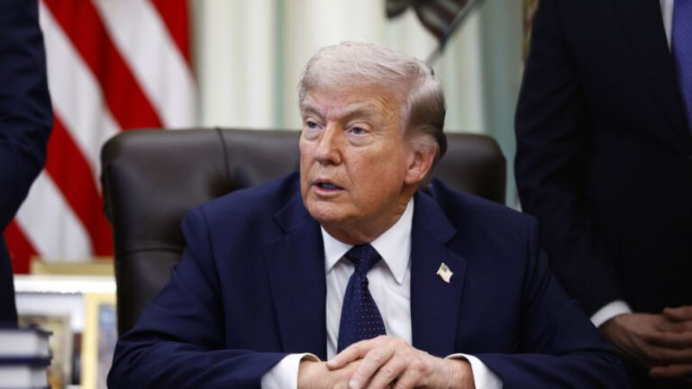 trump-iran-ablukasini-uzatmaya-calisiyor-pYfXlfPS