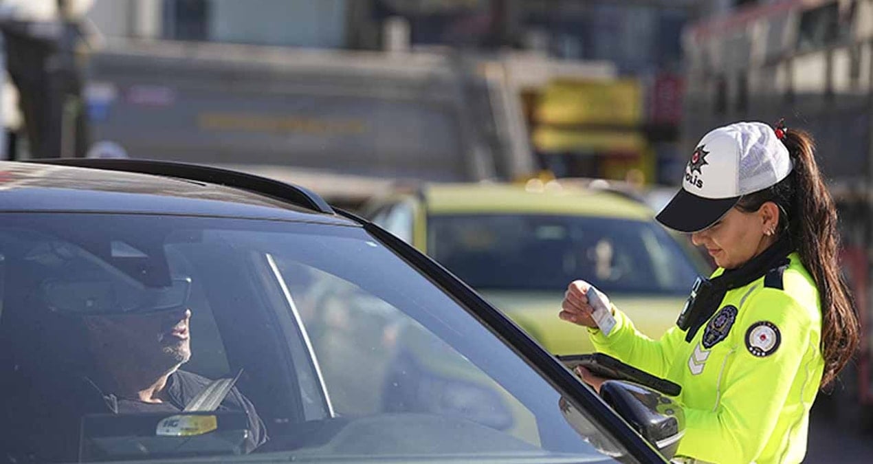 Trafik Denetimlerinde En Çok Durdurulan Araç Rengi Belirlendi