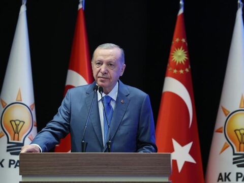 AK Parti yarın kampa giriyor