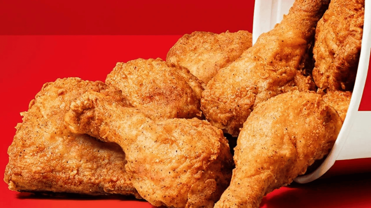 Turkiyede yeniden acilir mi diye beklenirken fast food devi 200den fazla magazasina kilit vurdu HR472Q9X